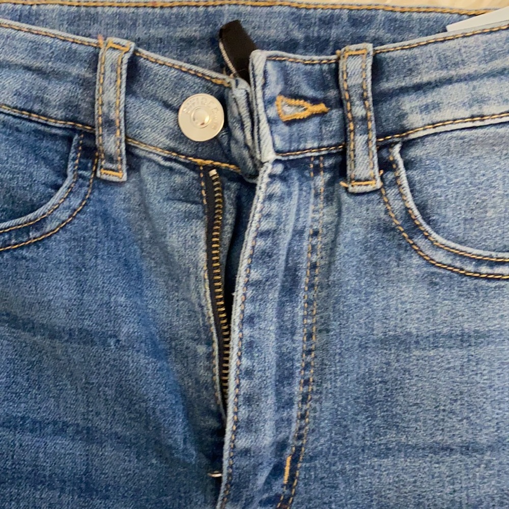 Skinny High Rise Jeans - Picture 3 of 3